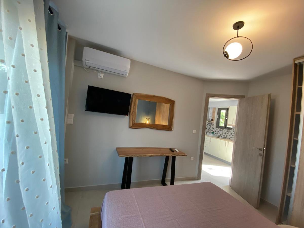 Mirovigli Family Rooms Lépedha Exterior photo